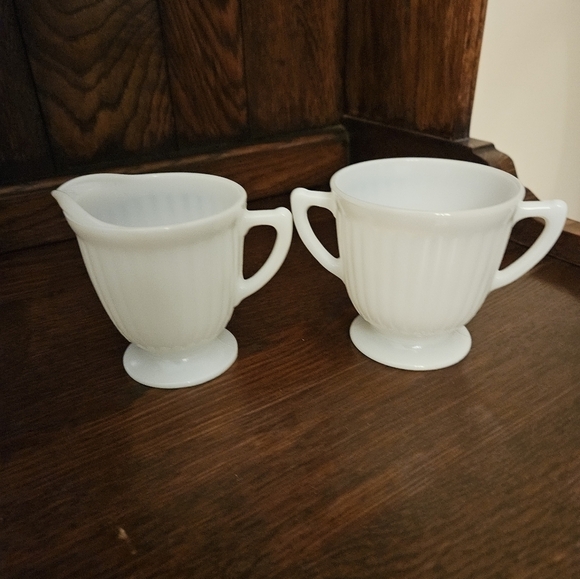 Vintage White Opaque Translucent milk glass cream and sugar. - Picture 7 of 11